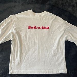 UNIQLO BREAK THR MOLD BOXY T SHIRT